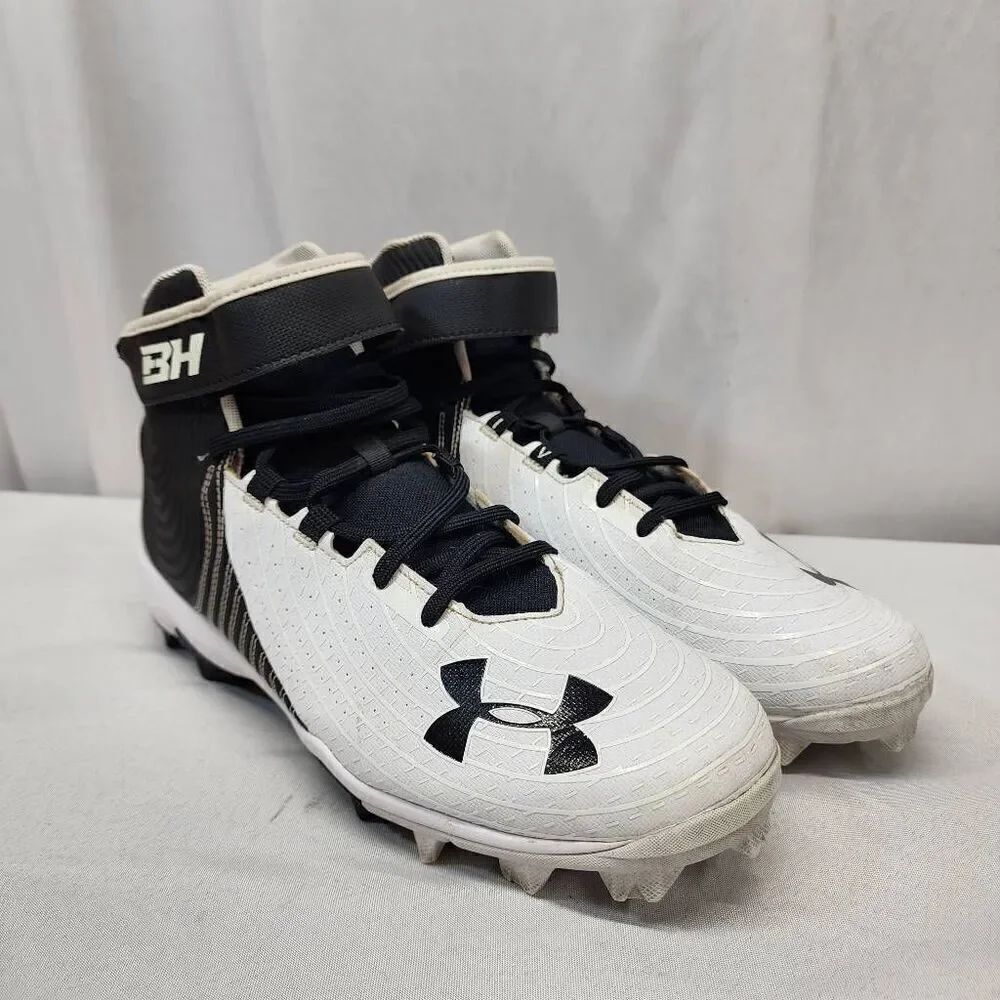 Under Armour Men's 11.5 Harper 4 Mid Rm Baseball Shoe white and black Cleats
